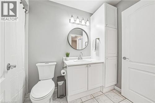 2259 Seton Crescent, Burlington, ON - Indoor Photo Showing Bathroom