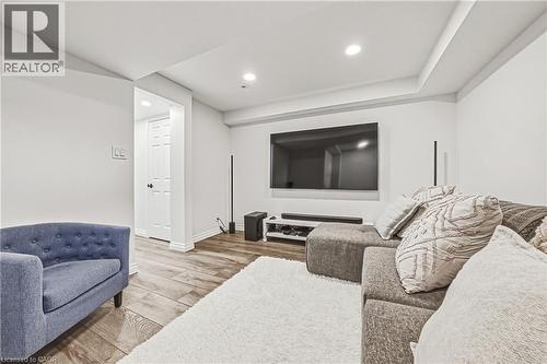 2259 Seton Crescent, Burlington, ON - Indoor Photo Showing Living Room