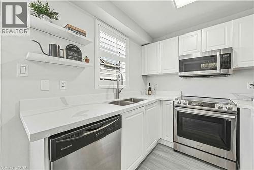 2259 Seton Crescent, Burlington, ON - Indoor Photo Showing Kitchen With Double Sink