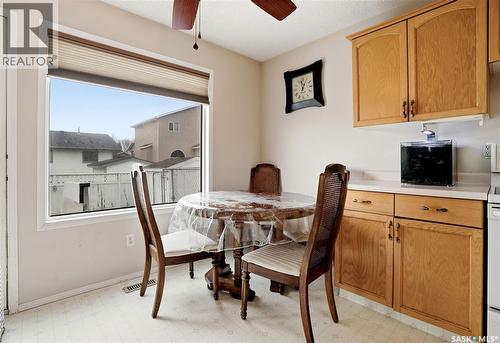 1204 Boehm Bay N, Regina, SK - Indoor Photo Showing Dining Room
