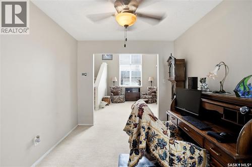 1204 Boehm Bay N, Regina, SK - Indoor Photo Showing Other Room