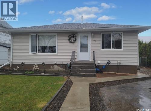 303 3 Street E, Wilkie, SK - Outdoor