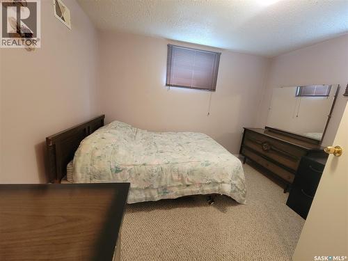 303 3 Street E, Wilkie, SK - Indoor Photo Showing Bedroom