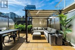 212 - 66 PORTLAND STREET Toronto, ON M5V 2M6