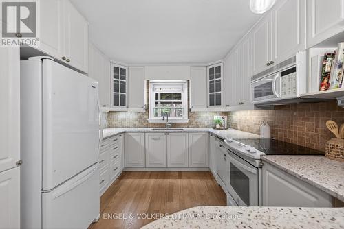 1396 Micmac Street, Ottawa, ON - Indoor Photo Showing Kitchen With Upgraded Kitchen