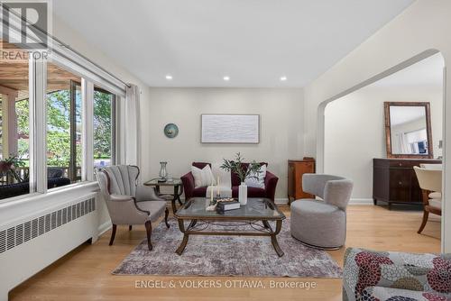 1396 Micmac Street, Ottawa, ON - Indoor Photo Showing Living Room