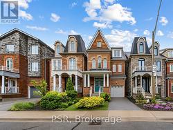 38 ENROUTES STREET Toronto, ON M4E 3X8