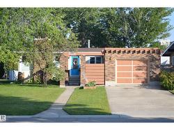 4208 89 ST NW  Edmonton, AB T6K 1B9