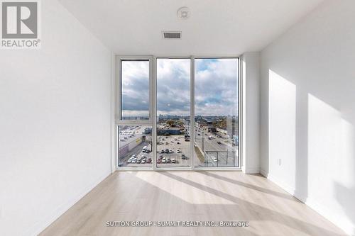 801 - 1195 The Queensway Street, Toronto, ON - Indoor Photo Showing Other Room