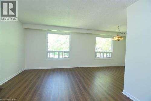 740 Hyde Road, Burlington, ON - Indoor Photo Showing Other Room