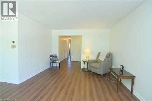 740 Hyde Road, Burlington, ON - Indoor
