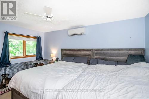 14 Oneida Crescent, Tiny, ON - Indoor Photo Showing Bedroom