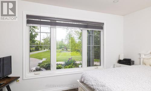 129 Bass Line, Oro-Medonte (Prices Corners), ON - Indoor Photo Showing Bedroom