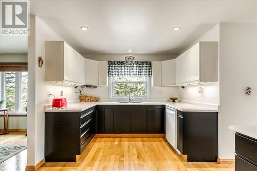 82A Pennie Avenue, Tehkummah, ON - Indoor Photo Showing Kitchen