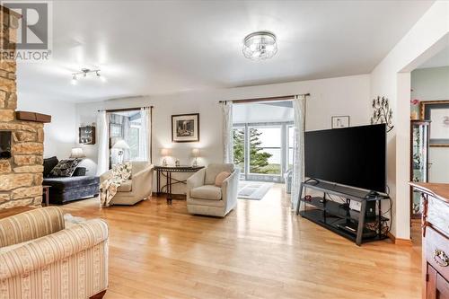 82A Pennie Avenue, Tehkummah, ON - Indoor Photo Showing Living Room
