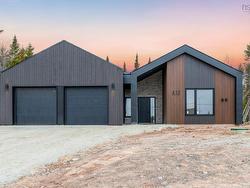 5019 418 Zaffre Drive Middle Sackville, NS B4E 0X3