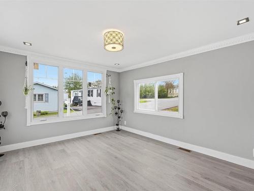 1 Bishop Avenue, Dartmouth, NS 