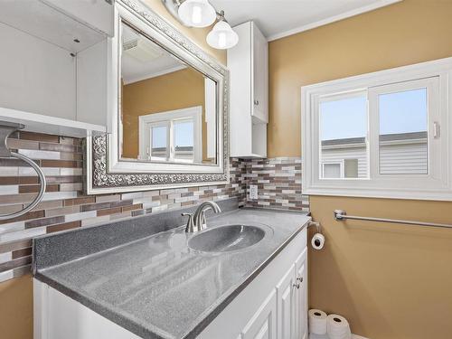1 Bishop Avenue, Dartmouth, NS 
