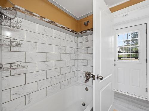 1 Bishop Avenue, Dartmouth, NS 