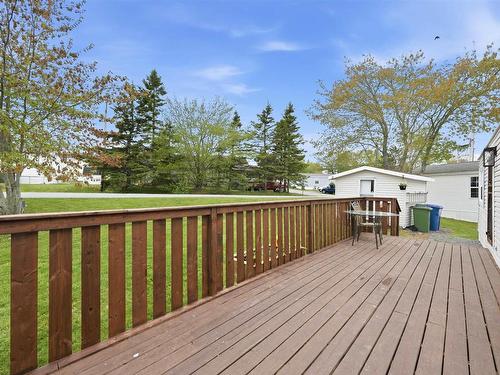 1 Bishop Avenue, Dartmouth, NS 