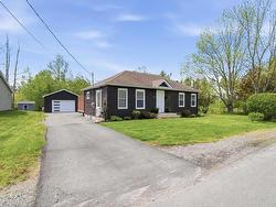 50 Green Lane Falmouth, NS B0P 1L0