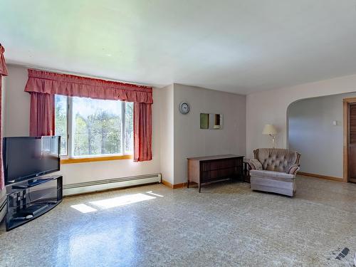 983 Bangor Rd, Bangor, NS - Indoor Photo Showing Living Room