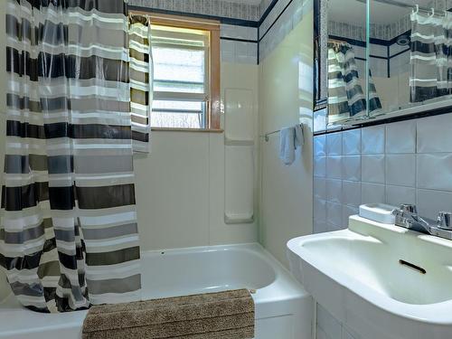 983 Bangor Rd, Bangor, NS - Indoor Photo Showing Bathroom