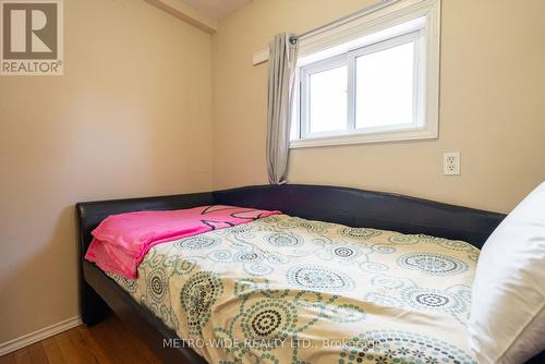 476 First Avenue E, North Bay, ON - Indoor Photo Showing Bedroom