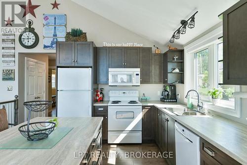106 - 362 7Th Line Road, Alderville First Nation, ON - Indoor Photo Showing Kitchen With Double Sink