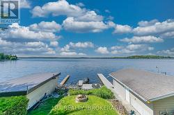 Flat to the water - 