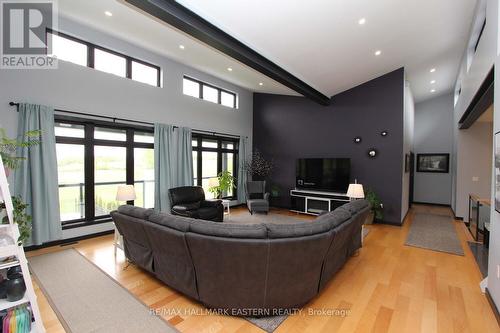 1483 Webster Road, Douro-Dummer, ON - Indoor Photo Showing Living Room
