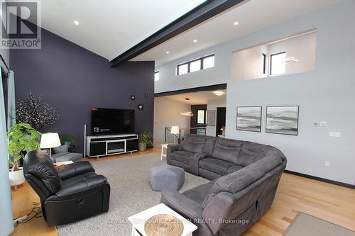 1483 Webster Road, Douro-Dummer, ON - Indoor Photo Showing Living Room