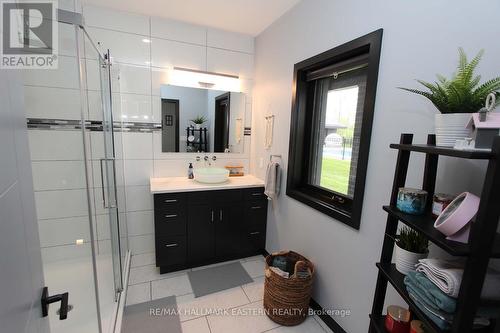 Ensuite - 1483 Webster Road, Douro-Dummer, ON - Indoor Photo Showing Bathroom