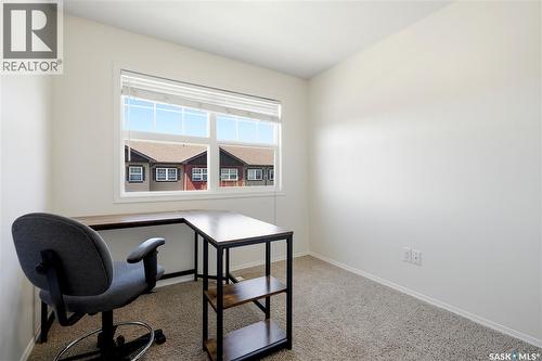 570 150 Langlois Way, Saskatoon, SK - Indoor Photo Showing Office