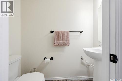 570 150 Langlois Way, Saskatoon, SK - Indoor Photo Showing Bathroom
