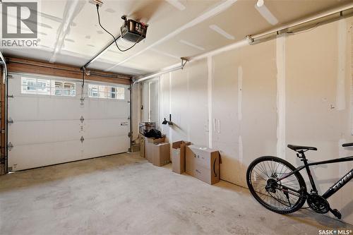 570 150 Langlois Way, Saskatoon, SK - Indoor Photo Showing Garage