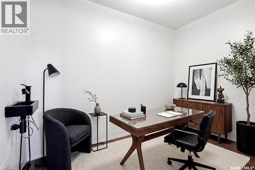 570 150 Langlois Way, Saskatoon, SK - Indoor Photo Showing Office