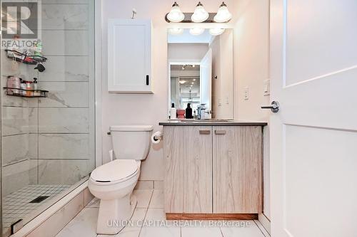 39 - 57 Finch Avenue W, Toronto, ON - Indoor Photo Showing Bathroom