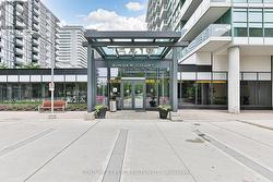1612 - 19 SINGER COURT Toronto, ON M2K 0B2