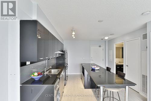 1612 - 19 Singer Court, Toronto, ON - Indoor Photo Showing Kitchen