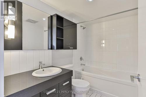 1612 - 19 Singer Court, Toronto, ON - Indoor Photo Showing Bathroom