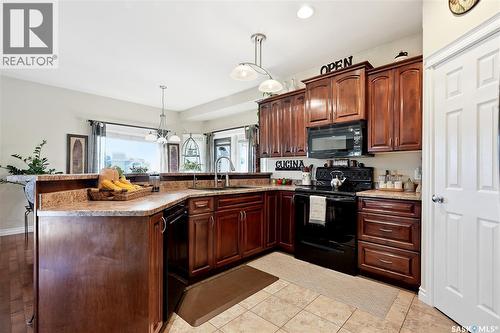 263 Beechmont Crescent, Saskatoon, SK - Indoor Photo Showing Kitchen
