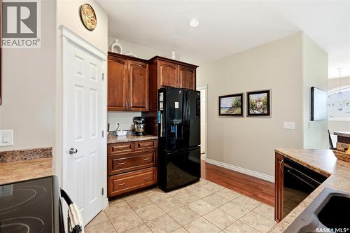 263 Beechmont Crescent, Saskatoon, SK - Indoor Photo Showing Kitchen