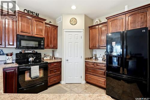 263 Beechmont Crescent, Saskatoon, SK - Indoor Photo Showing Kitchen