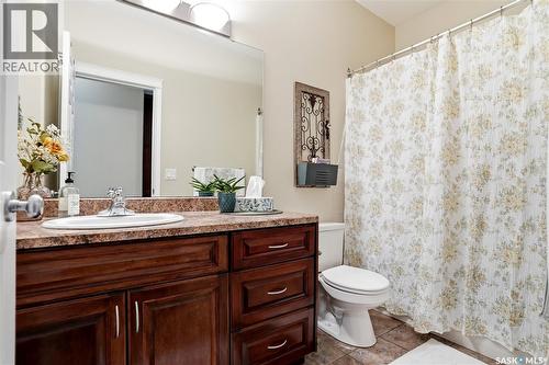 263 Beechmont Crescent, Saskatoon, SK - Indoor Photo Showing Bathroom