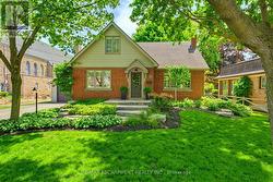 304 PARKSIDE DRIVE  Hamilton, ON L0R 2H0