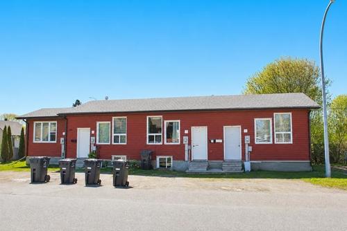 303 Frederica Street W  Thunder Bay, ON P7E 3W4