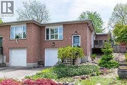 82 OLD HURON Court  Kitchener, ON N2L 1L7