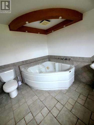 9 Lisbon Rd, Elliot Lake, ON 