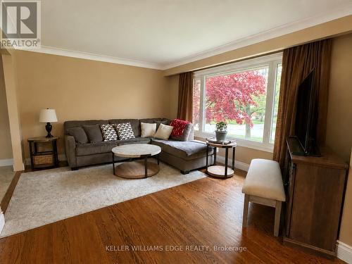 Main Floor Living Room - 917 Orpha Street, Burlington, ON - Indoor Photo Showing Living Room